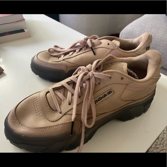 Cardi B x Reebok Club C - Picture 4 of 6